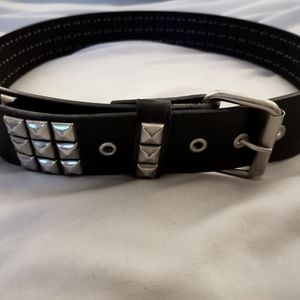 Size 34" Studded belt Black